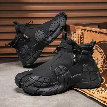 Warm and super comfortable hiking sneakers 🥾