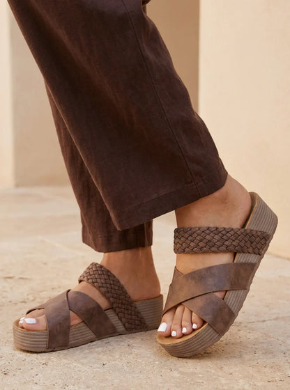 Cavinic™ Cross-Strap Sandals – Comfy Platform Fit
