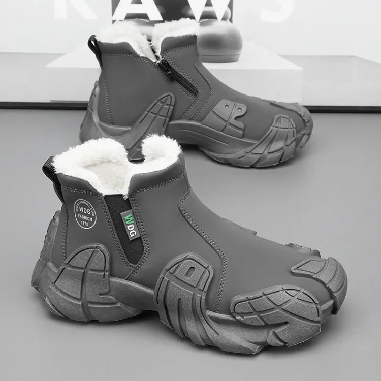 Warm and super comfortable hiking sneakers 🥾