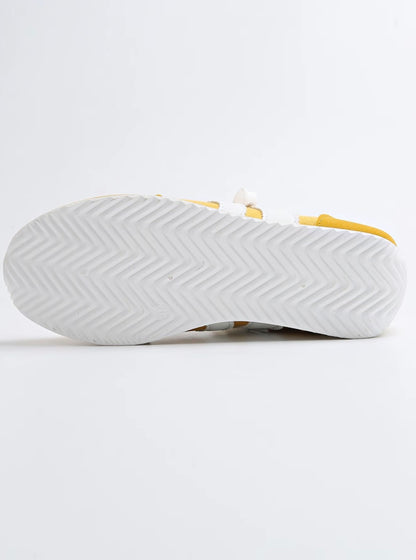 Fashionable women's athletic shoes, round-toe sneakers with thick soles