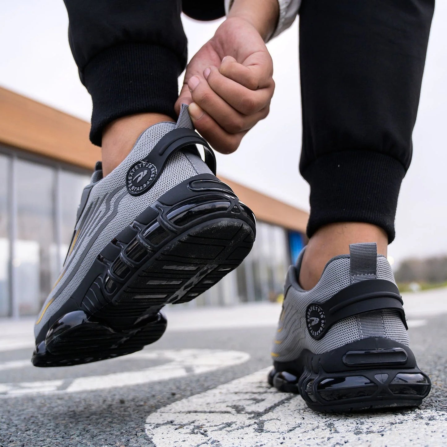 Cavinic™ Invictus Pro 2.0 - Protect Your Feet With Comfort & Style